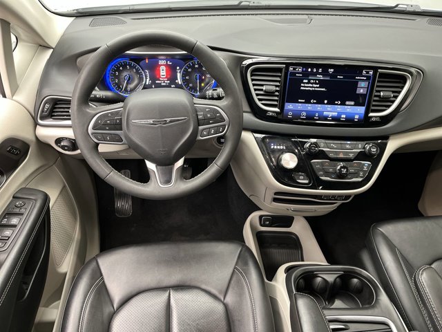 Used 2024 Chrysler Pacifica - photo 11