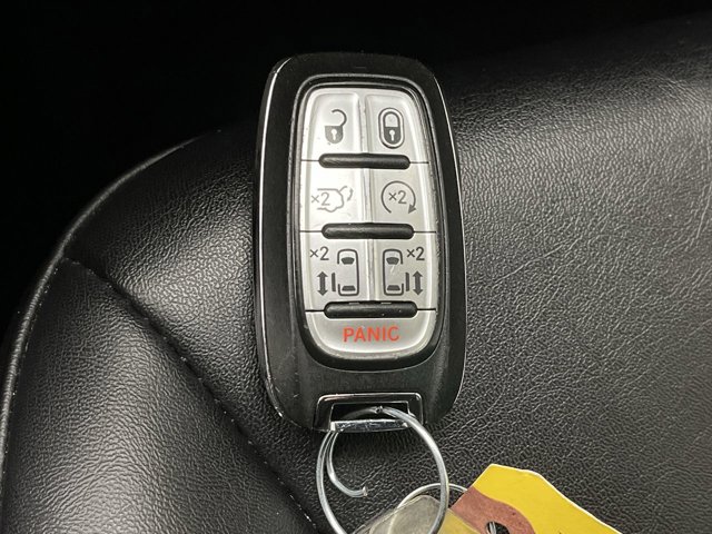 Used 2024 Chrysler Pacifica - photo 24