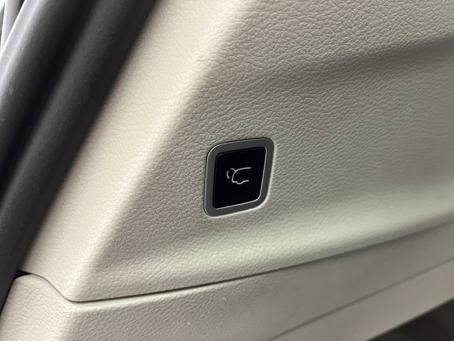 Used 2024 Chrysler Pacifica - photo 28