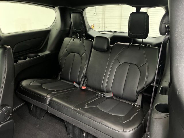 Used 2025 Chrysler Pacifica - photo 15