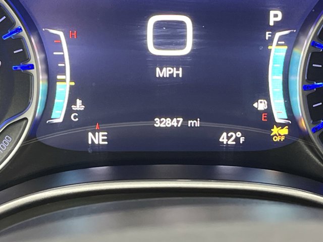 Used 2025 Chrysler Pacifica - photo 18