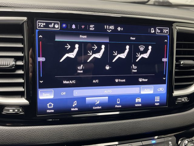 Used 2025 Chrysler Pacifica - photo 22