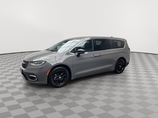 Used 2025 Chrysler Pacifica - photo 37