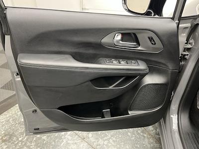 Used 2025 Chrysler Pacifica - photo 1