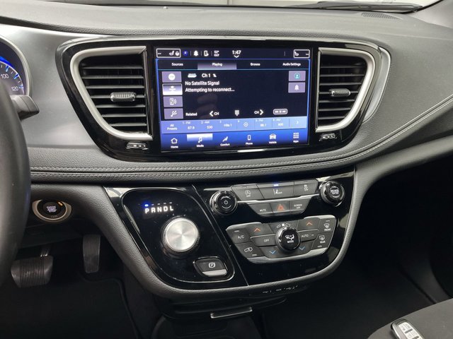 Used 2022 Chrysler Pacifica - photo 14