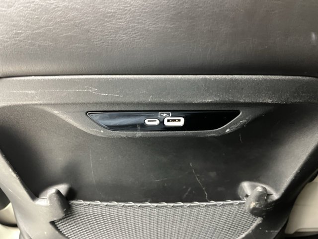 Used 2023 Chrysler Pacifica - photo 8