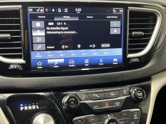 Used 2023 Chrysler Pacifica - photo 14