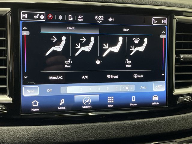 Used 2023 Chrysler Pacifica - photo 16