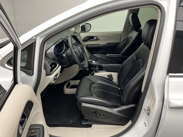 Used 2023 Chrysler Pacifica - photo 43