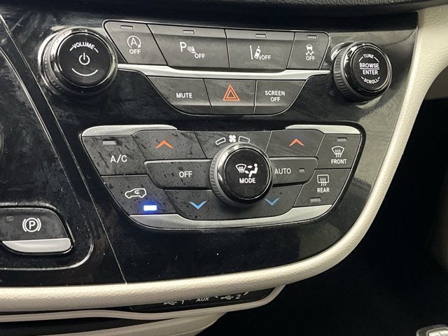Used 2023 Chrysler Pacifica - photo 18