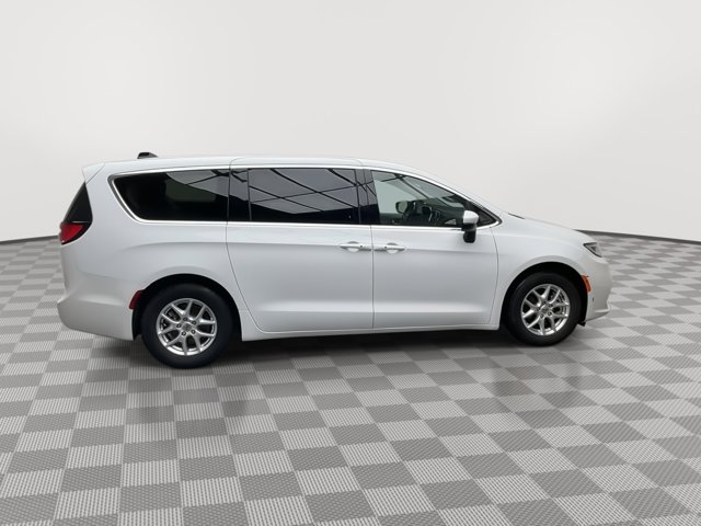 Used 2023 Chrysler Pacifica - photo 35