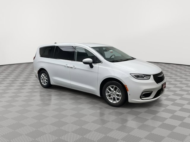 Used 2023 Chrysler Pacifica - photo 36
