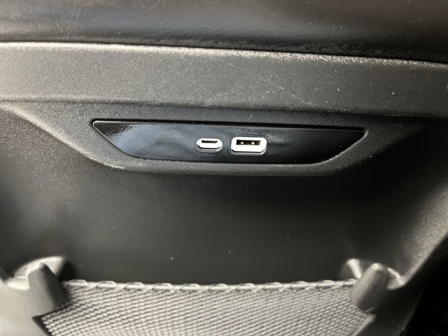 Used 2025 Chrysler Pacifica - photo 16