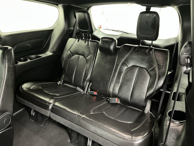 Used 2025 Chrysler Pacifica - photo 17