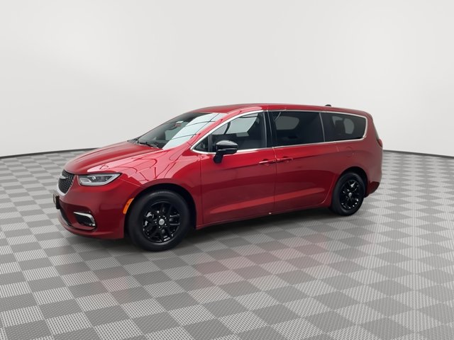 Used 2025 Chrysler Pacifica - photo 39