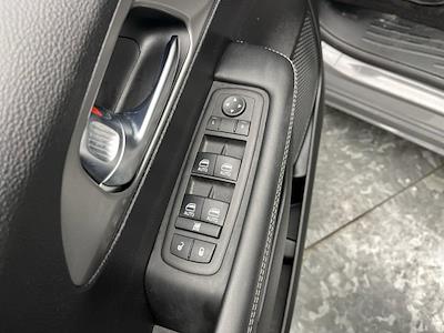 Used 2025 Chrysler Pacifica - photo 1