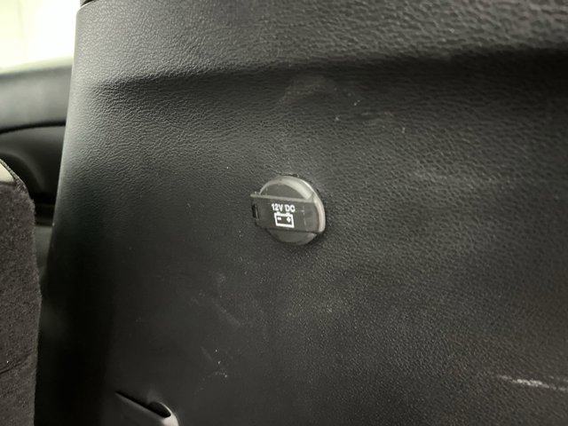 Used 2025 Chrysler Pacifica - photo 32