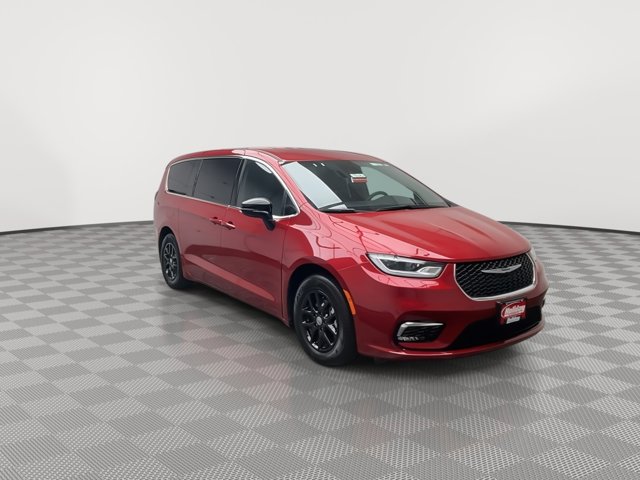 Used 2025 Chrysler Pacifica - photo 41