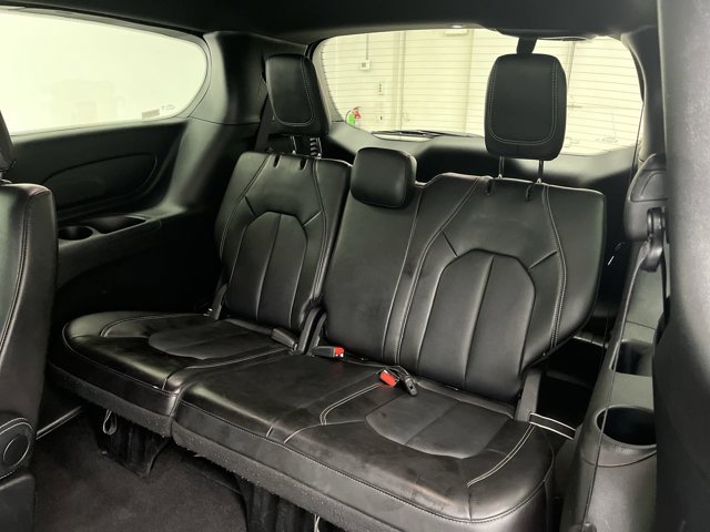 Used 2025 Chrysler Pacifica - photo 11