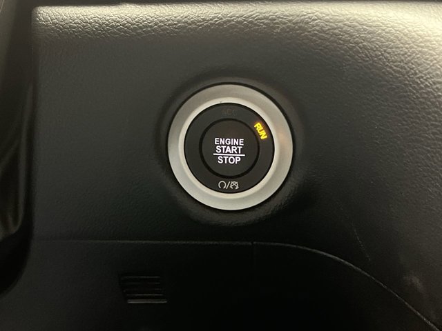 Used 2025 Chrysler Pacifica - photo 19