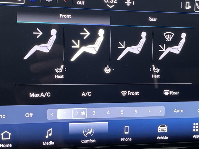 Used 2025 Chrysler Pacifica - photo 21