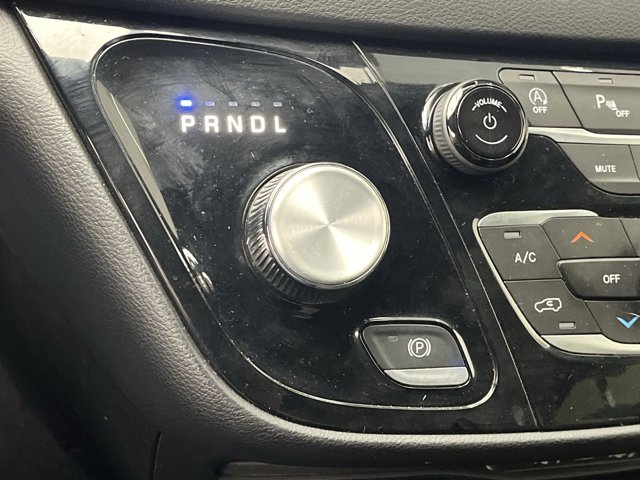 Used 2025 Chrysler Pacifica - photo 24