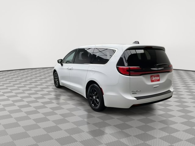 Used 2025 Chrysler Pacifica - photo 35