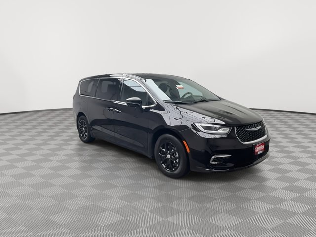 Used 2025 Chrysler Pacifica - photo 35