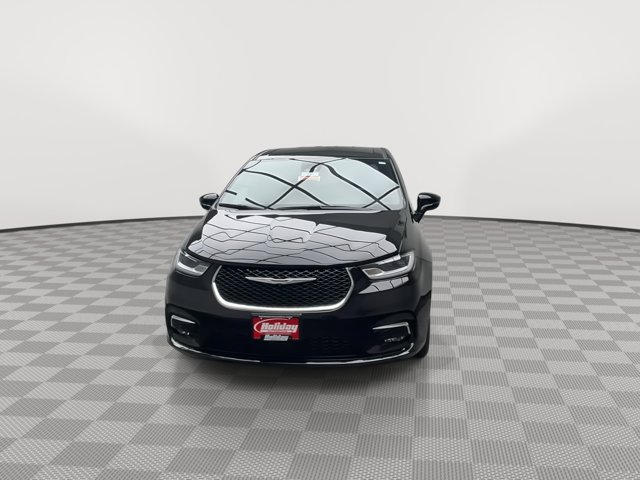 Used 2025 Chrysler Pacifica - photo 36