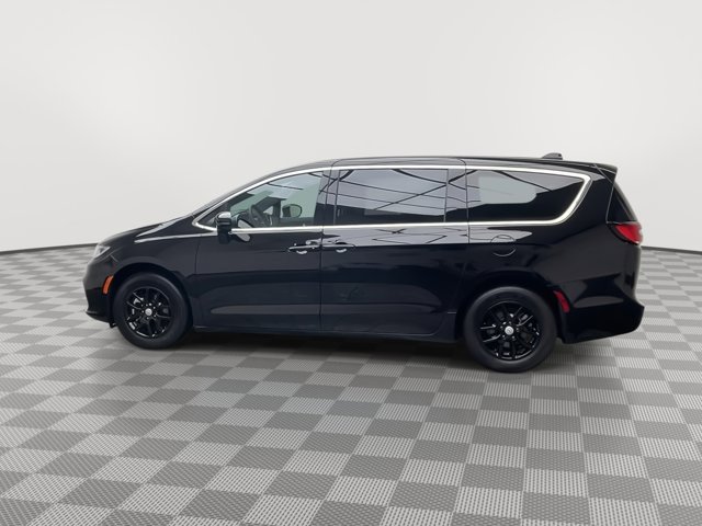Used 2025 Chrysler Pacifica - photo 38