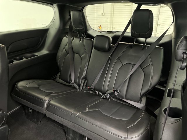 Used 2025 Chrysler Pacifica - photo 15