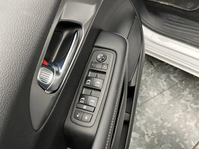 Used 2025 Chrysler Pacifica - photo 1