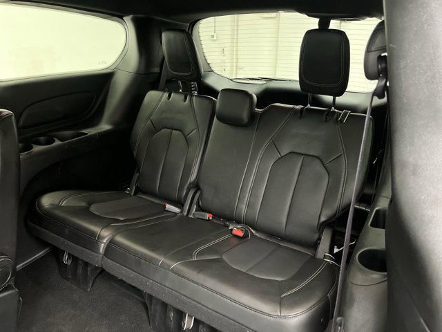 Used 2025 Chrysler Pacifica - photo 15