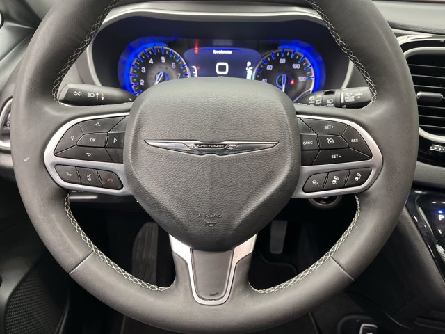 Used 2025 Chrysler Pacifica - photo 17