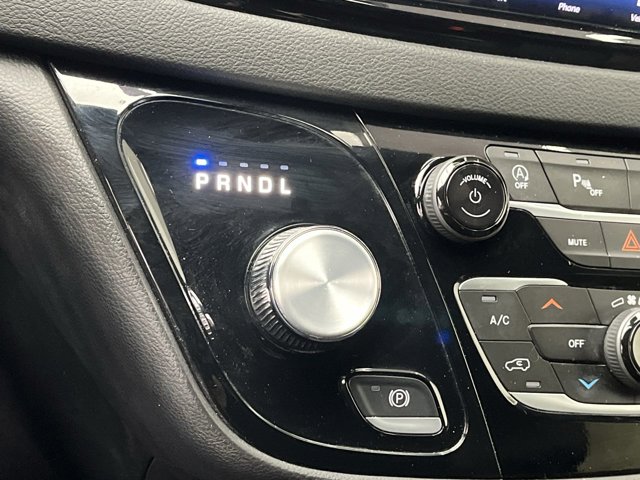 Used 2025 Chrysler Pacifica - photo 28