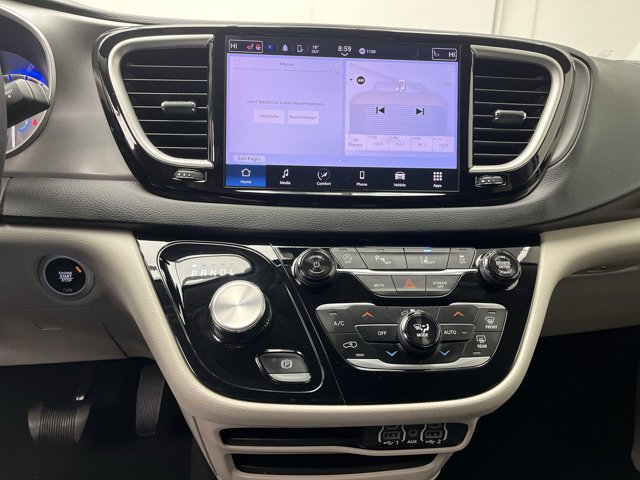 Used 2024 Chrysler Pacifica - photo 19