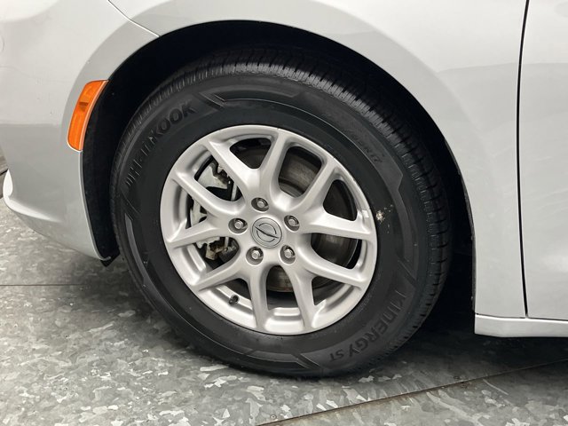 Used 2024 Chrysler Pacifica - photo 35