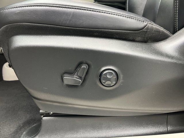 Used 2024 Chrysler Pacifica - photo 12