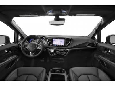 Used 2025 Chrysler Pacifica - photo 1
