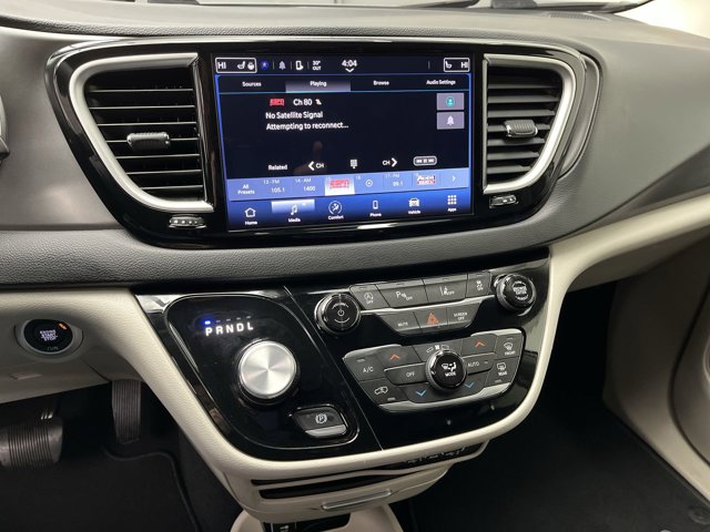 Used 2024 Chrysler Pacifica - photo 15