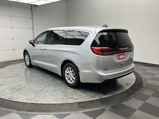 Used 2024 Chrysler Pacifica - photo 40