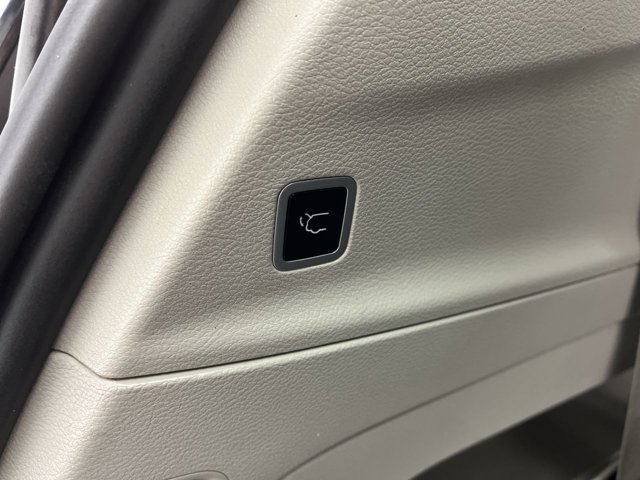Used 2024 Chrysler Pacifica - photo 29