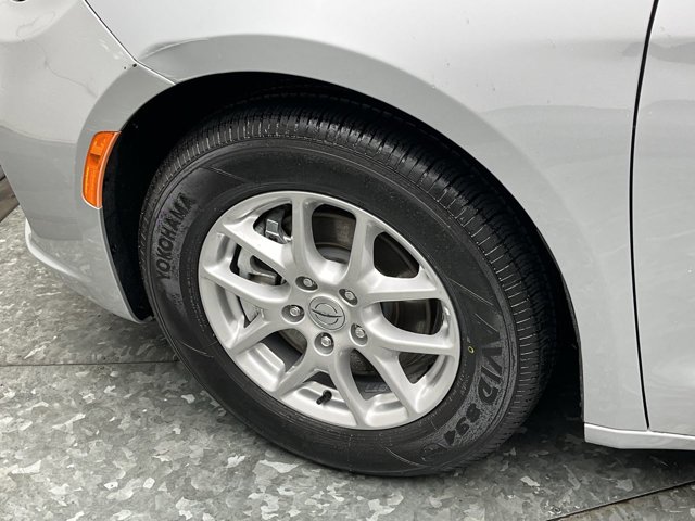 Used 2024 Chrysler Pacifica - photo 30