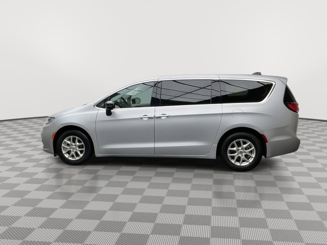 Used 2024 Chrysler Pacifica - photo 34