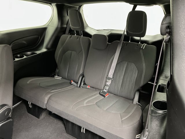 Used 2023 Chrysler Pacifica - photo 10