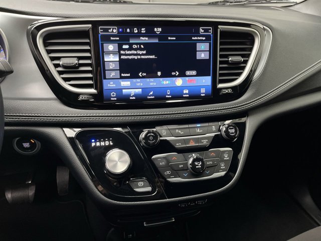 Used 2023 Chrysler Pacifica - photo 14