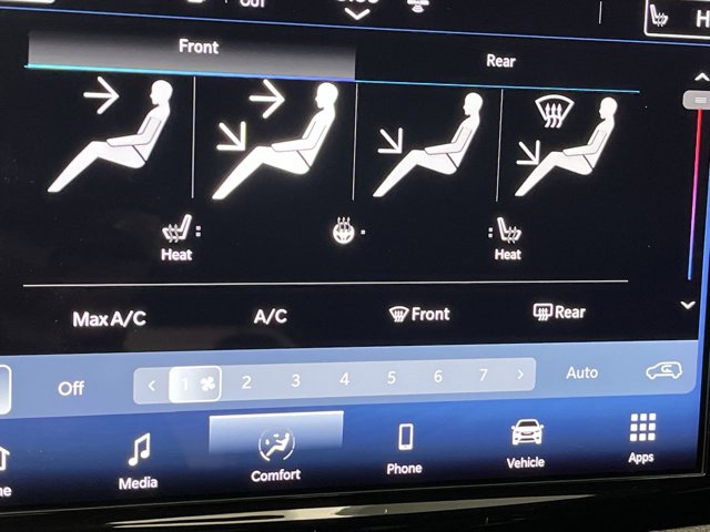 Used 2023 Chrysler Pacifica - photo 20
