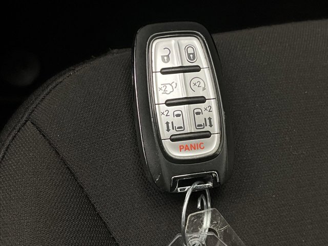 Used 2023 Chrysler Pacifica - photo 24