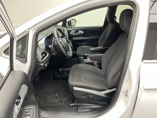 Used 2023 Chrysler Pacifica - photo 40