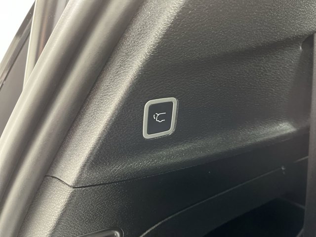 Used 2023 Chrysler Pacifica - photo 28